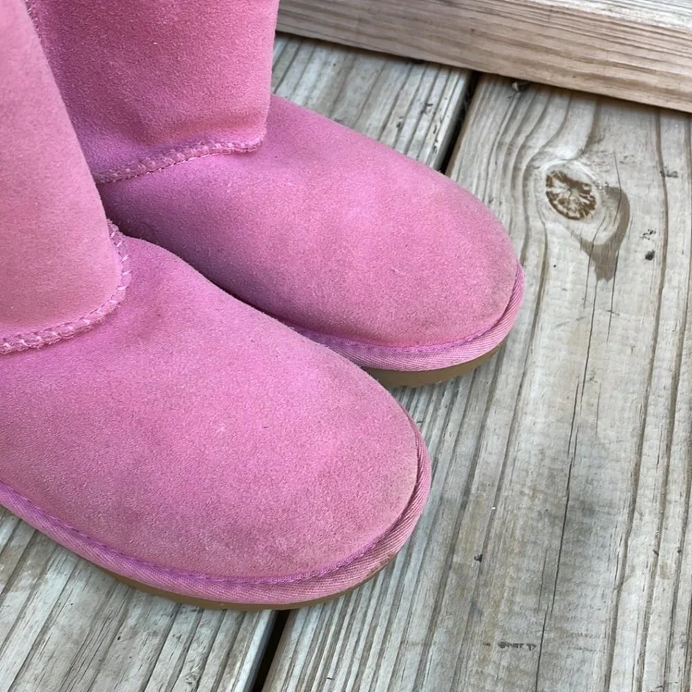 UGG Girls Bailey Bow II PInk Suede Sheepskin Boots Size 3